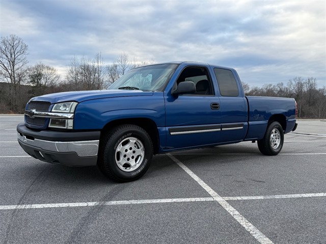 Chevrolet Silverado 1500 Ext. Cab Short Bed 2WD in Garner