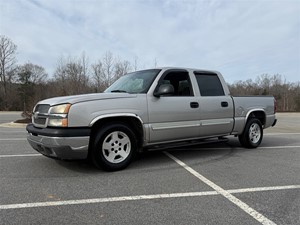 Picture of a 2005 Chevrolet Silverado 1500 LT Crew Cab 2WD