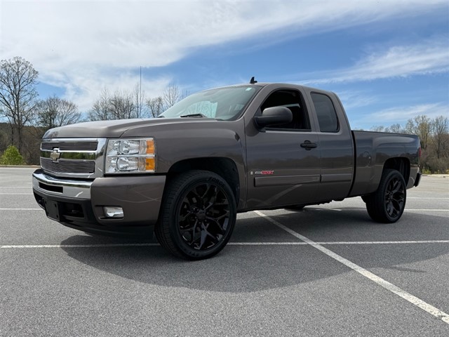 Chevrolet Silverado Classic 1500 LT1 Ext. Cab 2WD in Garner