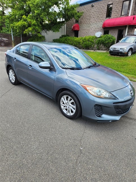 2012 Mazda MAZDA3 i Touring 4-Door