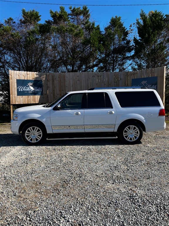 LINCOLN NAVIGATOR L 2WD in Kinston