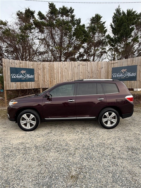 TOYOTA HIGHLANDER Limited 2WD in Kinston