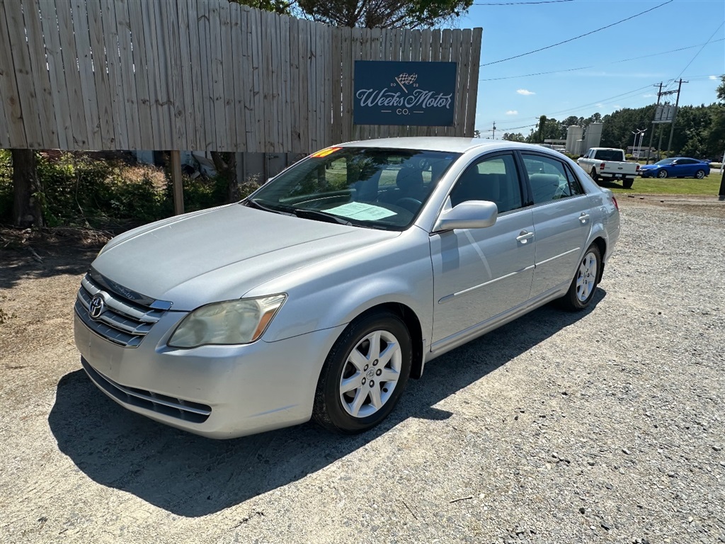 2006 Toyota Avalon XL's photo