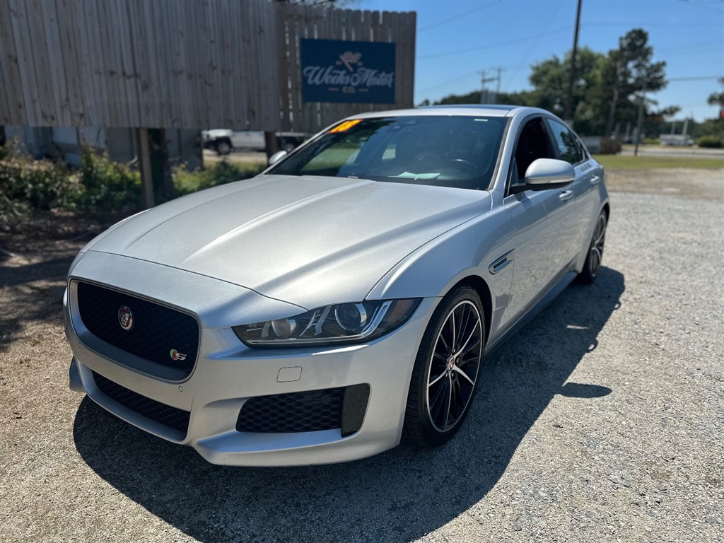 2018 Jaguar XE S's photo