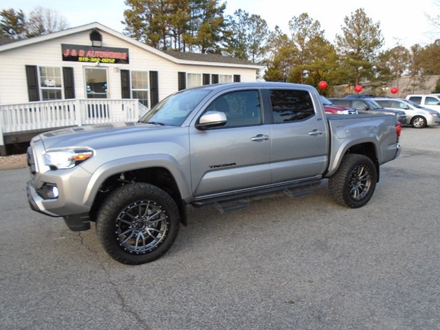 Toyota Tacoma SR5 Double Cab Short Bed V6 6AT 4WD in Raleigh