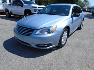 Picture of a 2014 Chrysler 200 Limited