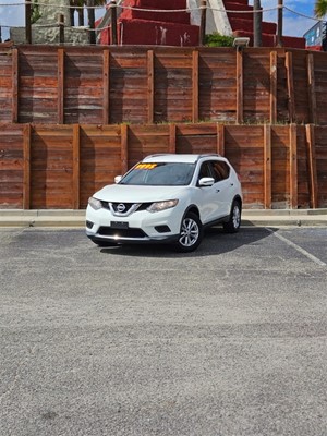 Picture of a 2016 Nissan Rogue SV AWD