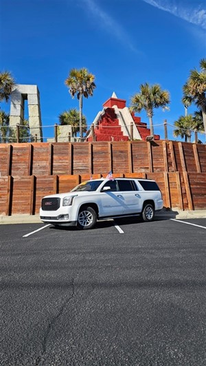 Picture of a 2020 GMC Yukon XL SLE 2WD