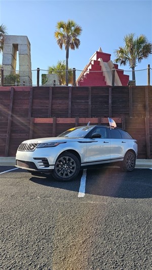 Picture of a 2019 Land Rover Range Rover Velar R-Dynamic SE I4