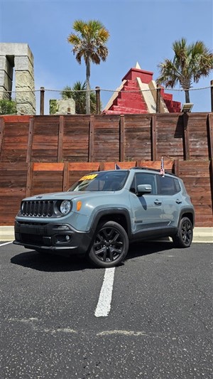 Picture of a 2018 Jeep Renegade Latitude 4WD