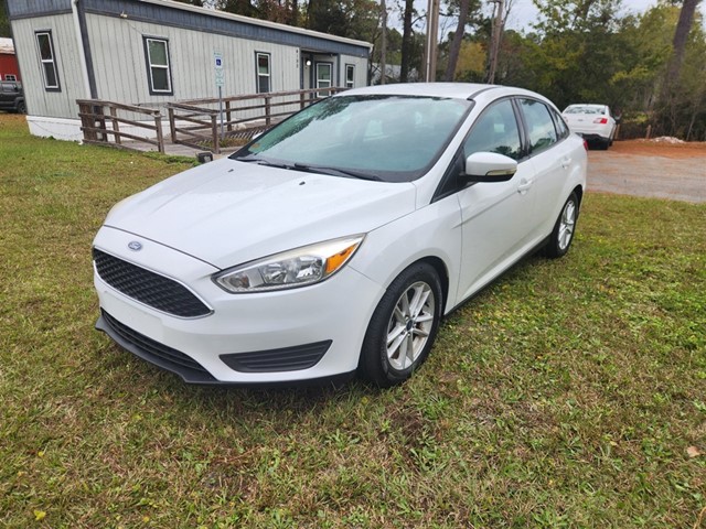 Ford Focus SE Sedan in Castle Hayne