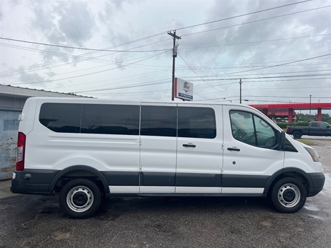 2015 Ford Transit 350 Wagon Low Roof XL 60/40 Pass. 148-in.