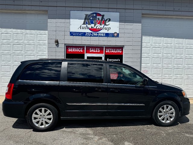 Chrysler Town & Country Touring in Wilson