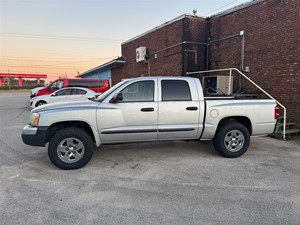 2005 Dodge Dakota SLT Quad Cab 4WD for sale by dealer