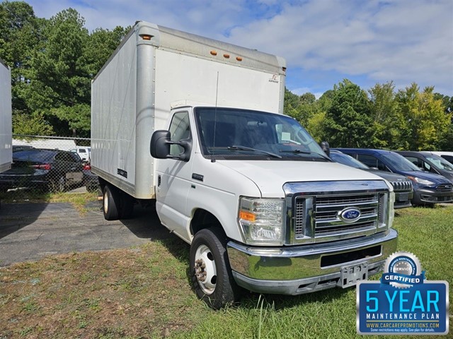 Ford Econoline E-350 Super Duty in Raleigh