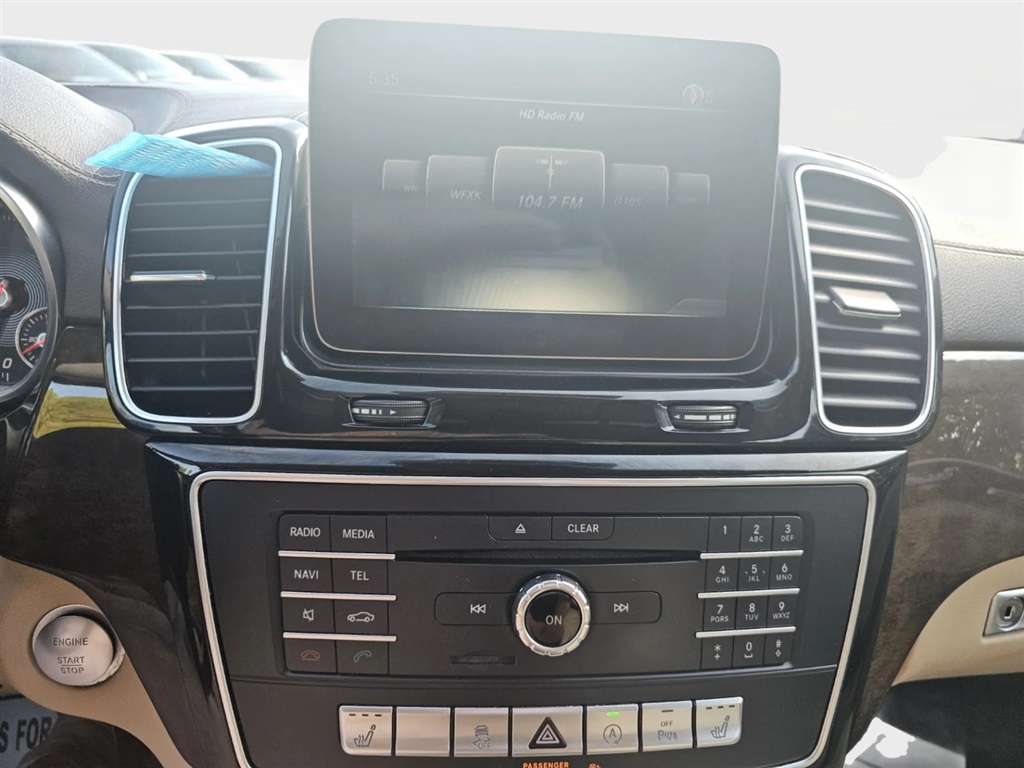2017 Mercedes Benz GLS 450 4MATIC photo 11
