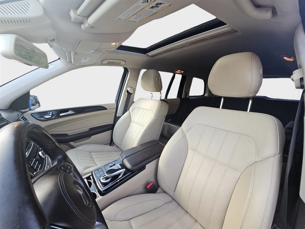 2017 Mercedes Benz GLS 450 4MATIC photo 13