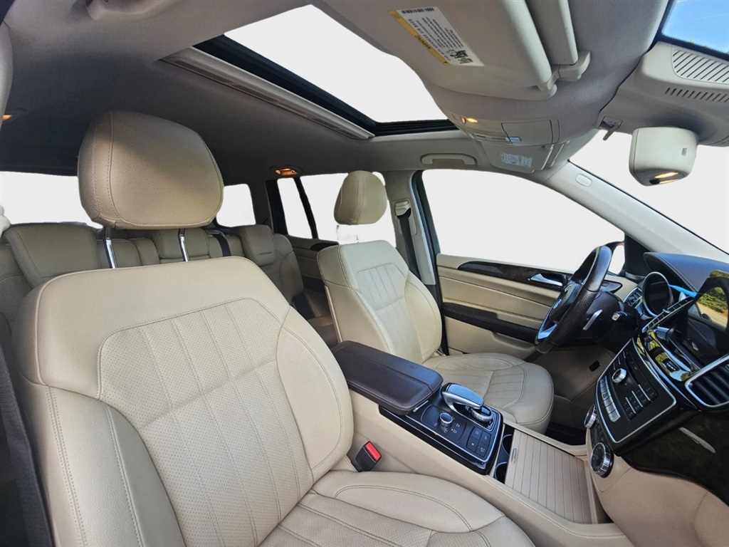 2017 Mercedes Benz GLS 450 4MATIC photo 15