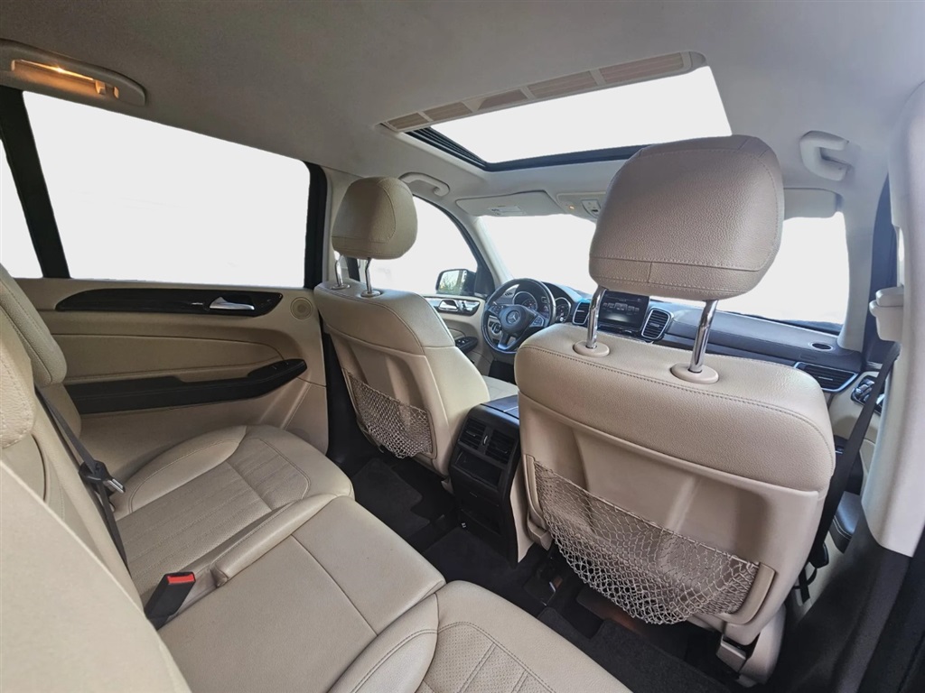 2017 Mercedes Benz GLS 450 4MATIC photo 18