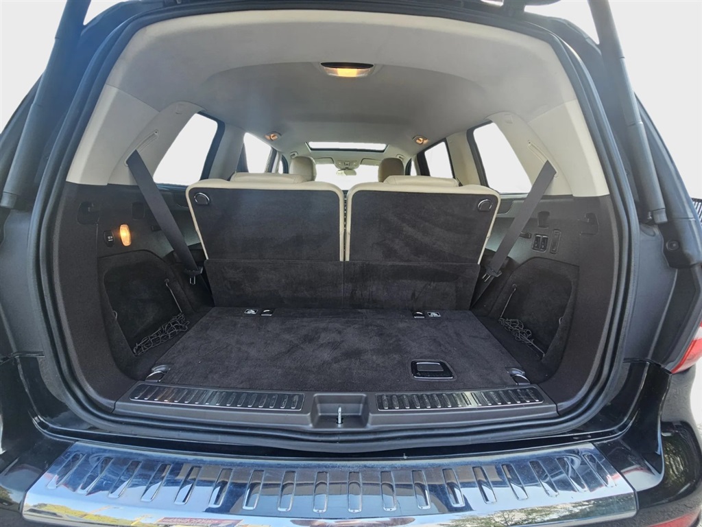 2017 Mercedes Benz GLS 450 4MATIC photo 22