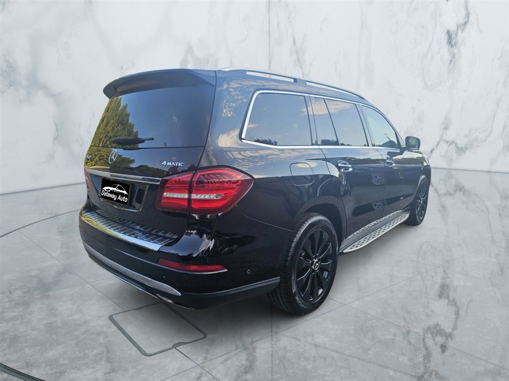 2017 Mercedes Benz GLS 450 4MATIC photo 5