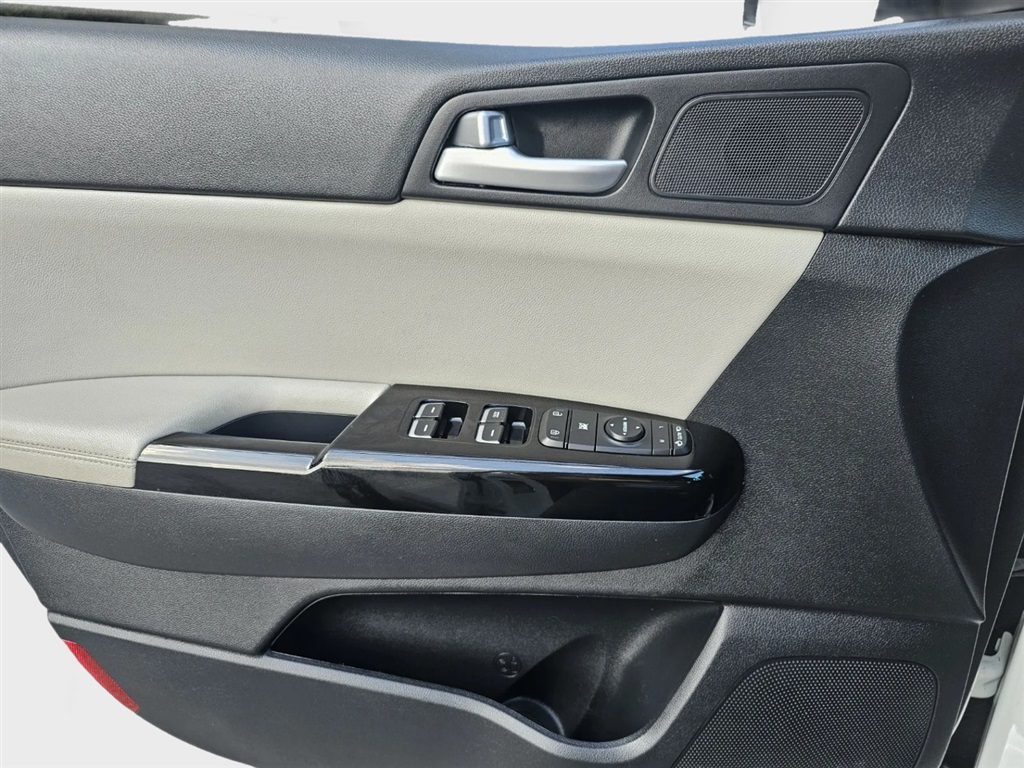 2019 Kia Sportage EX photo 24