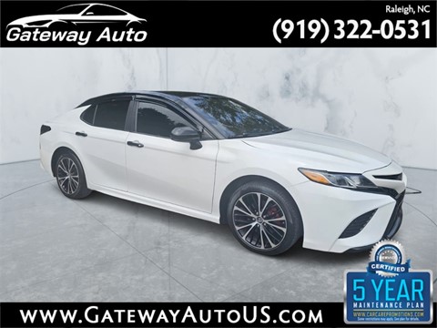 2018 Toyota Camry SE