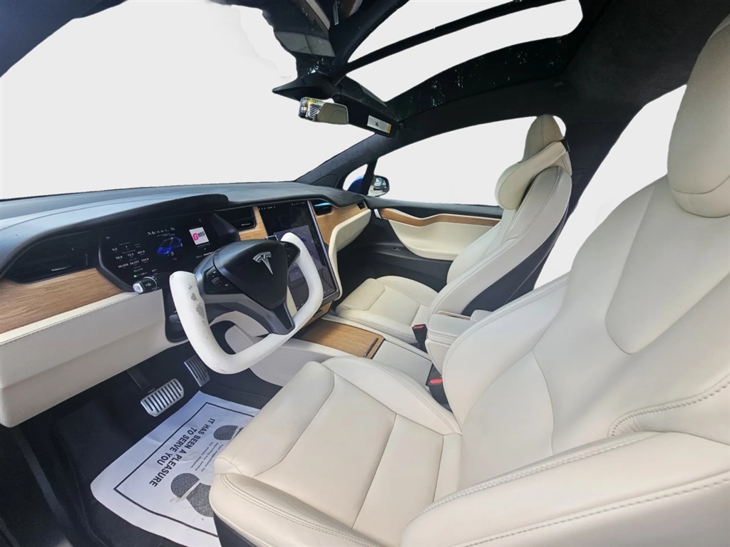 2020 Tesla Model X Long Range photo 14