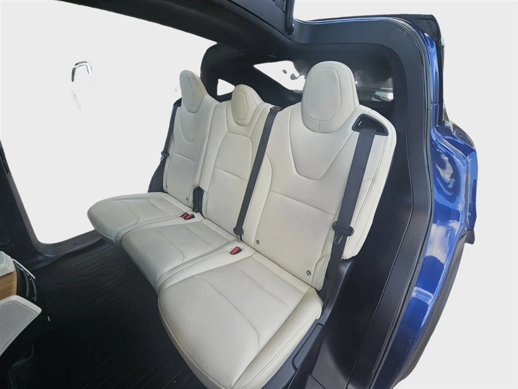 2020 Tesla Model X Long Range photo 21