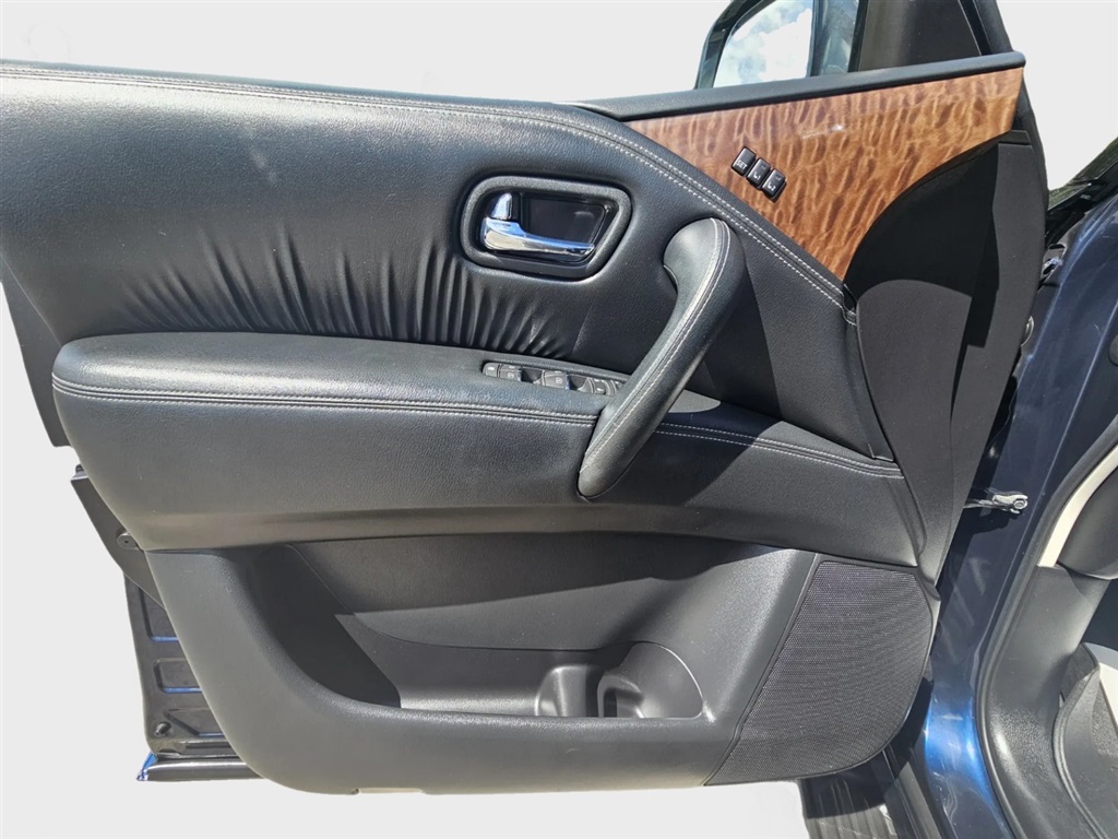 2019 Nissan Armada SL photo 14
