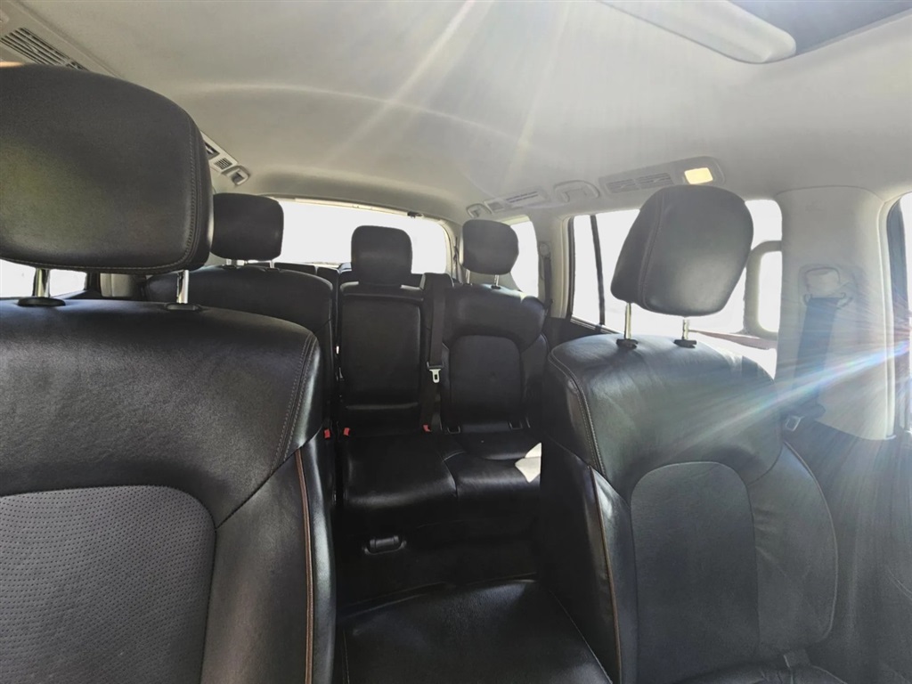 2019 Nissan Armada SL photo 19