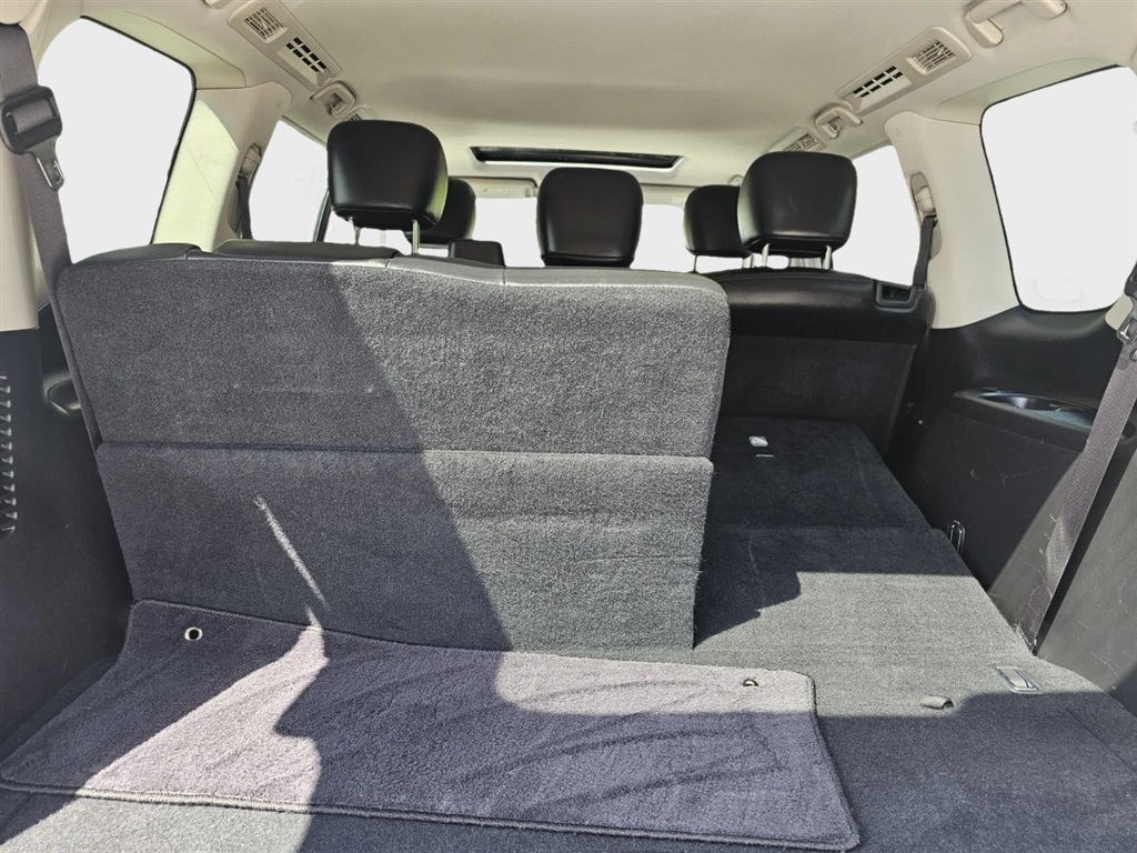2019 Nissan Armada SL photo 25