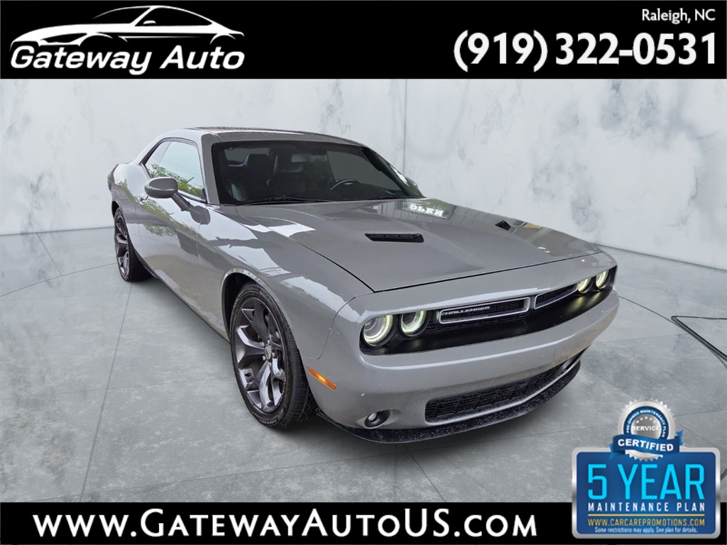 2017 Dodge Challenger SXT Plus