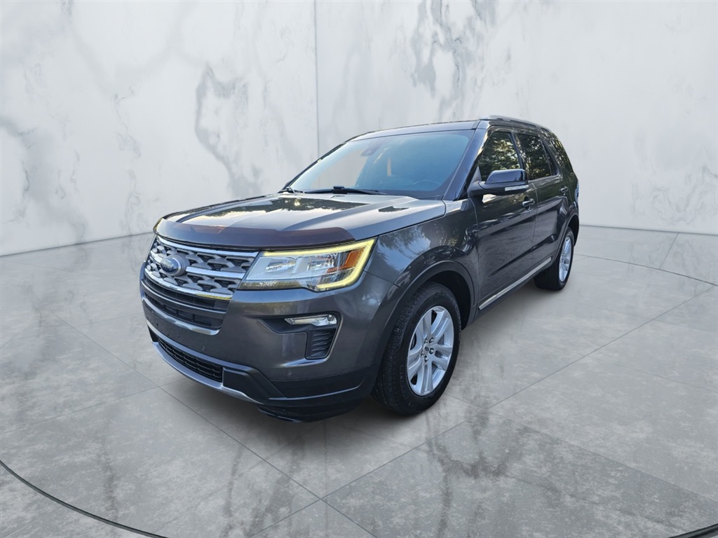 2018 Ford Explorer XLT photo 3
