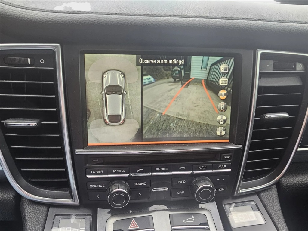 2014 Porsche Panamera 4 photo 19