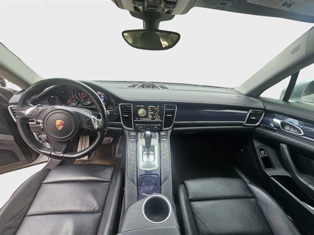 2014 Porsche Panamera 4 photo 29