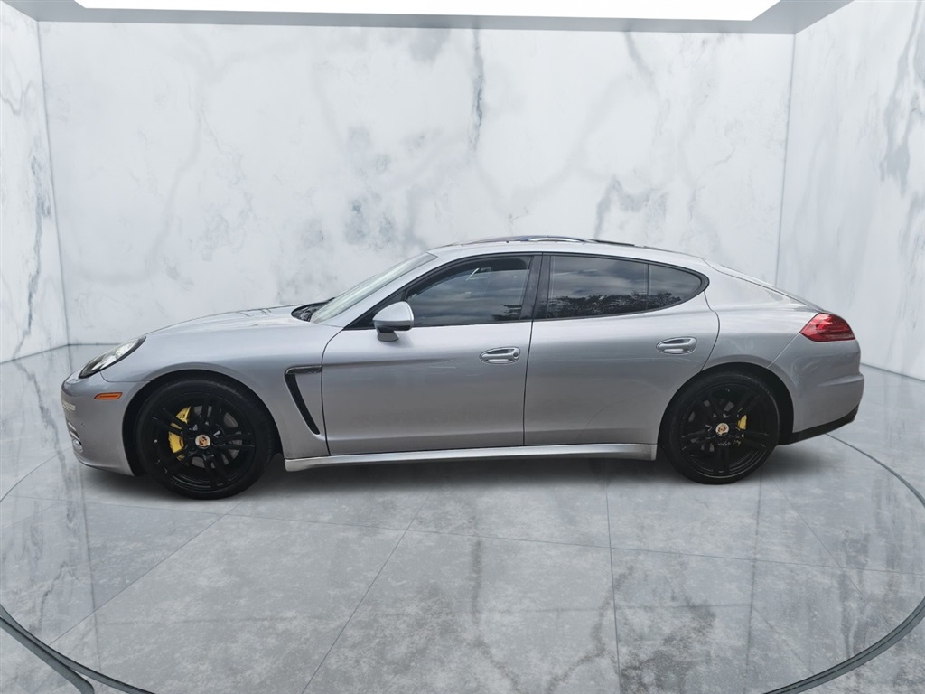 2014 Porsche Panamera 4 photo 5