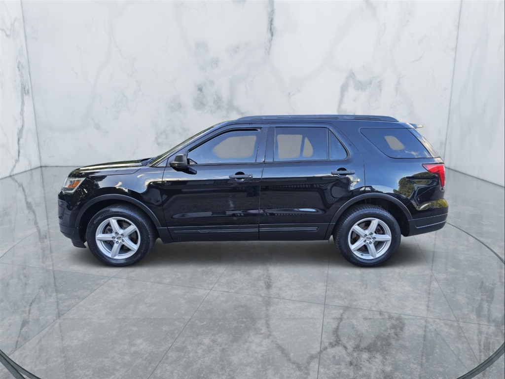 2018 Ford Explorer Base photo 3