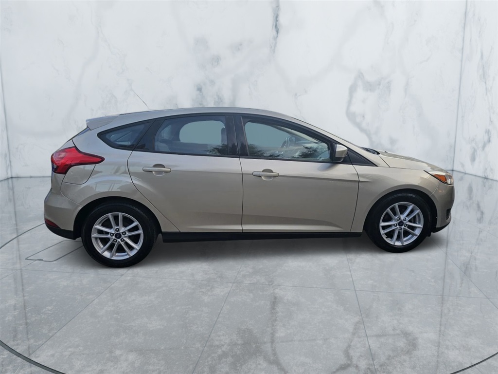 2018 Ford Focus SE photo 4