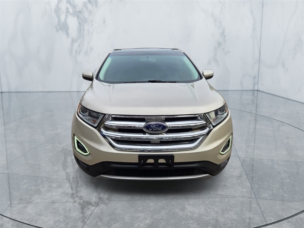 2018 Ford Edge Titanium photo 2