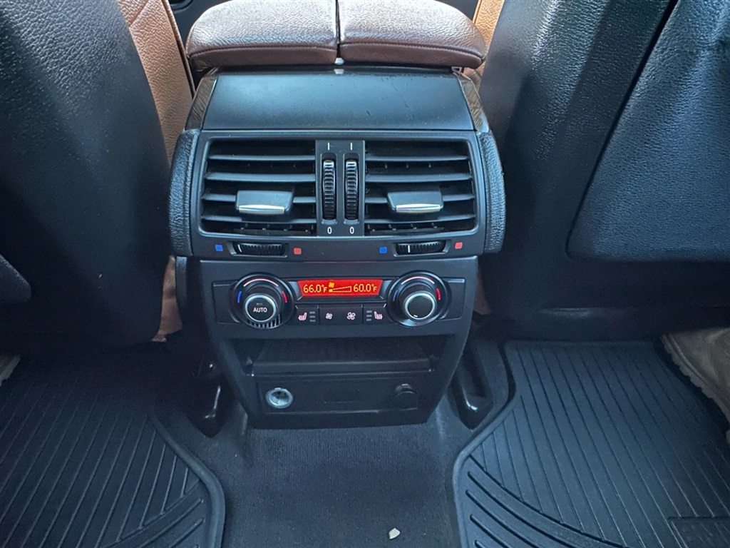 2024 BMW X6: 34 Interior Photos | U.S. News, image size:1024x768