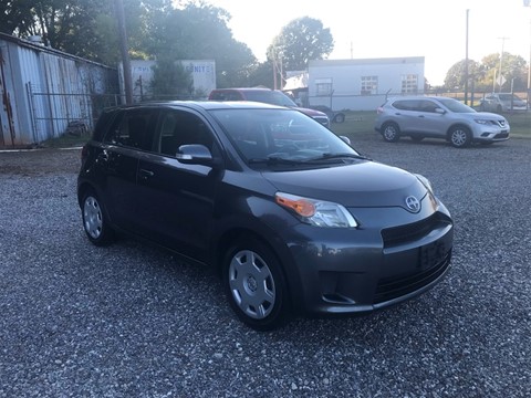 2014 Scion xD 5-Door Hatchback 4-Spd AT