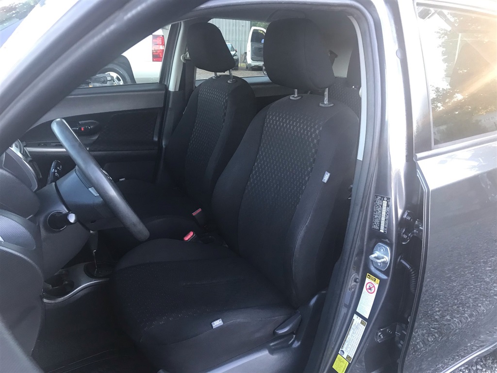 2014 Scion xD Base photo 13