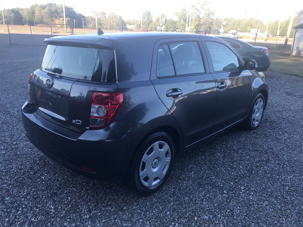 2014 Scion xD Base photo 7