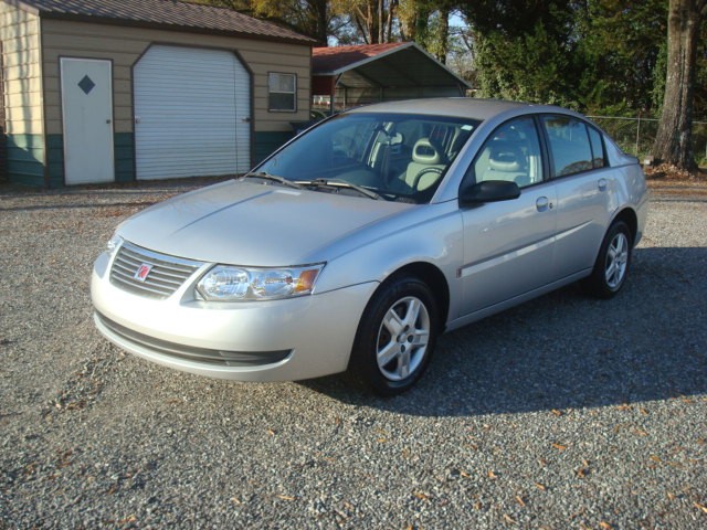 2007 Saturn ION 2 photo 3