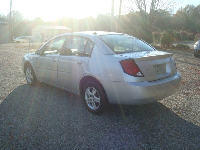 2007 Saturn ION 2 photo 5