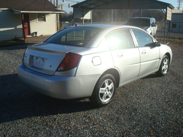 2007 Saturn ION 2 photo 7