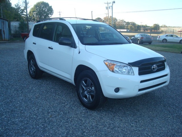 Toyota RAV4 Base I4 4WD in Statesville