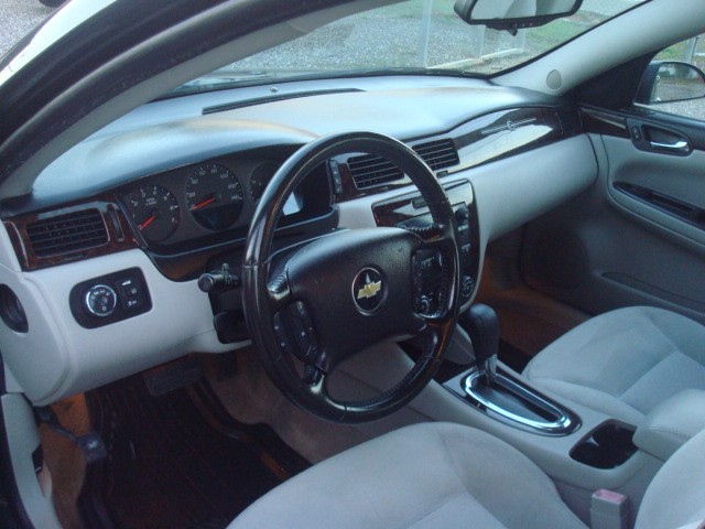 2013 Chevrolet Impala 1FL photo 12