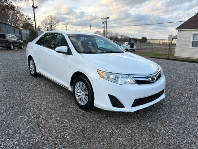 Toyota Camry's photo